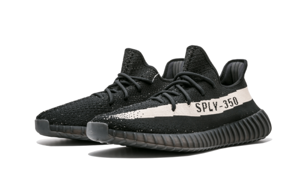 YEEZY 350 V2 Oreo